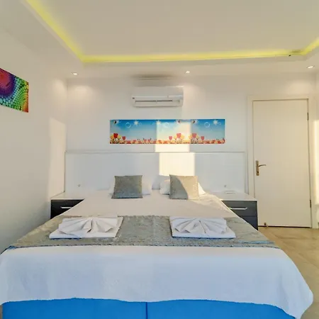 4 Bedroom Sea View In Kalkan ヴィラ カシュ