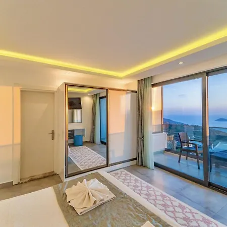 4 Bedroom Sea View In Kalkan ヴィラ カシュ